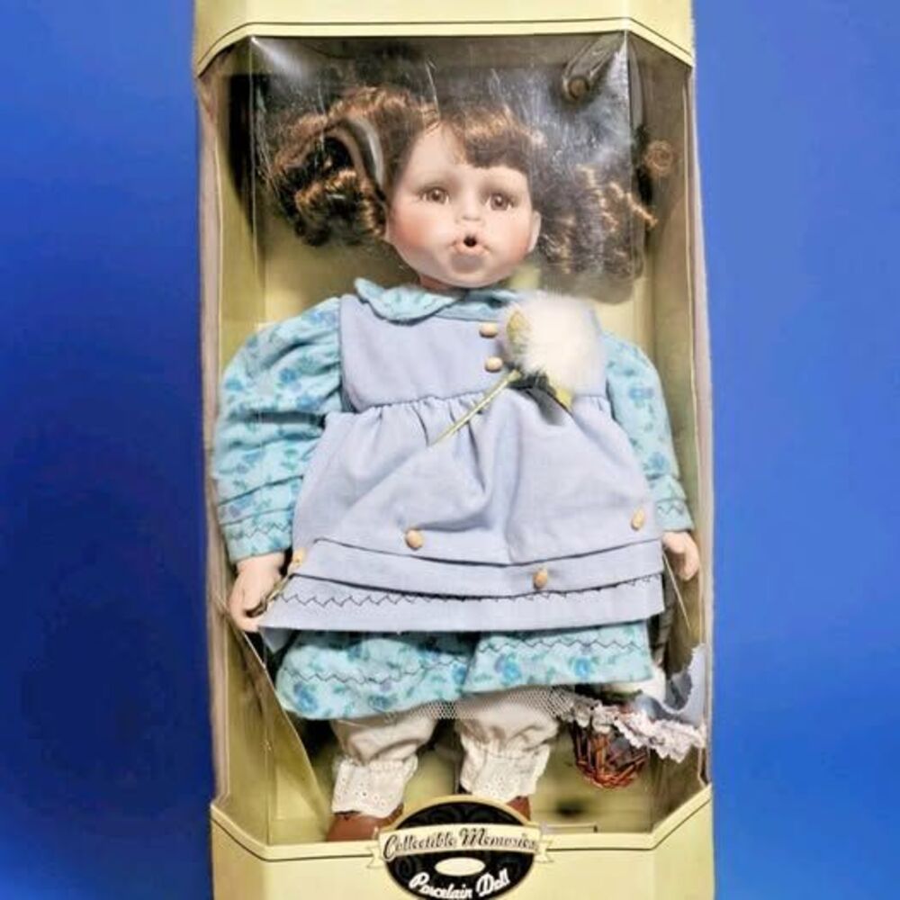 KATIE Collectible Memories Porcelain Doll 🌼 LIMITED EDITION Box BLOWING FLOWERS
